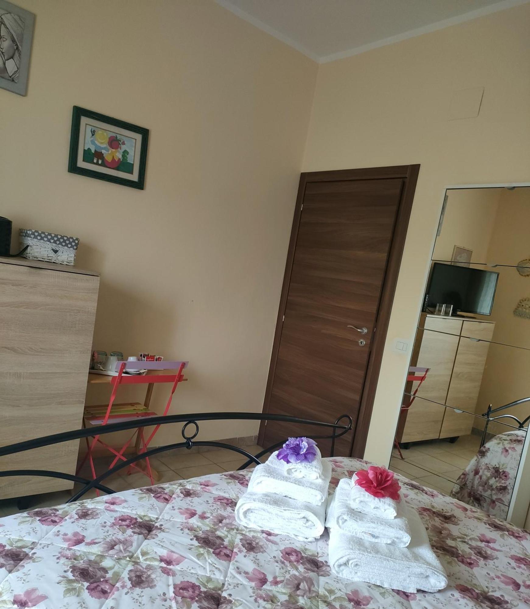 Ros' S House Hotel Corchiano ภายนอก รูปภาพ